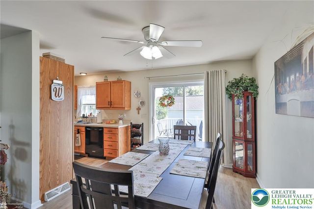 678 kykuit Place, Forks Twp, PA 18040