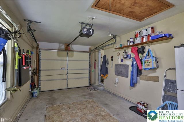 678 kykuit Place, Forks Twp, PA 18040
