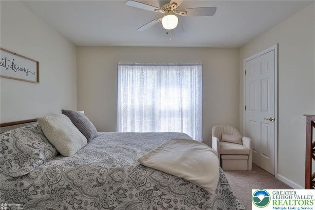 678 kykuit Place, Forks Twp, PA 18040