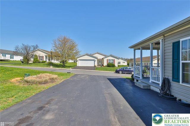 678 kykuit Place, Forks Twp, PA 18040