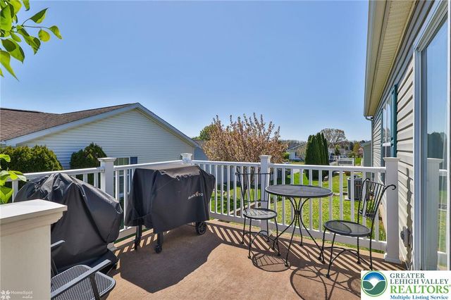 678 kykuit Place, Forks Twp, PA 18040