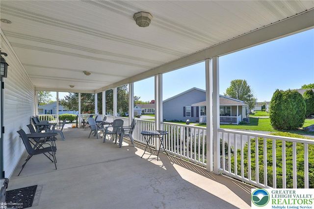 678 kykuit Place, Forks Twp, PA 18040