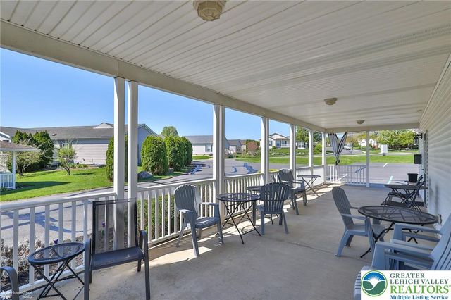678 kykuit Place, Forks Twp, PA 18040