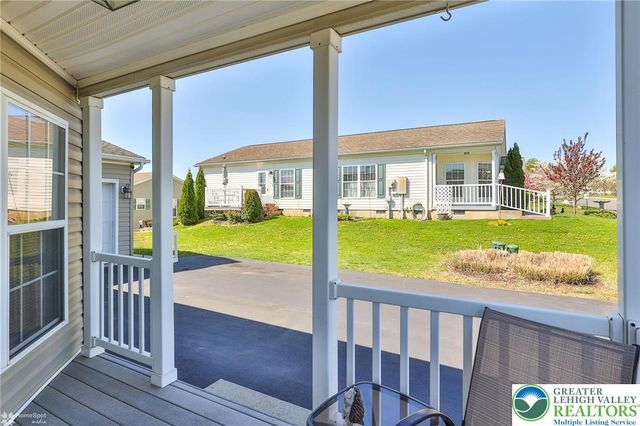 678 kykuit Place, Forks Twp, PA 18040