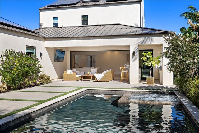 20321 Orchid, Newport Beach, CA 92660