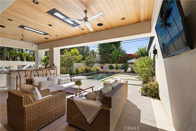 20321 Orchid, Newport Beach, CA 92660