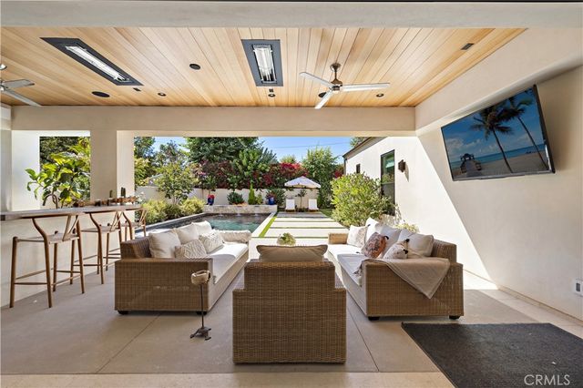 20321 Orchid, Newport Beach, CA 92660