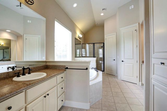 11202 Royal Chateau Lane, Houston, TX 77082