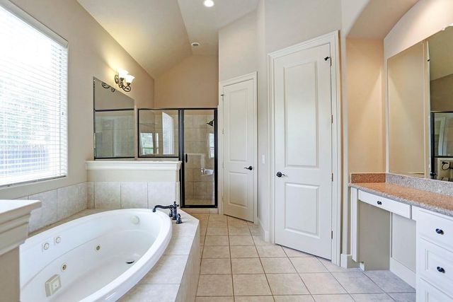 11202 Royal Chateau Lane, Houston, TX 77082