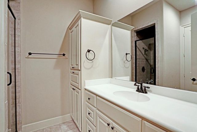 11202 Royal Chateau Lane, Houston, TX 77082