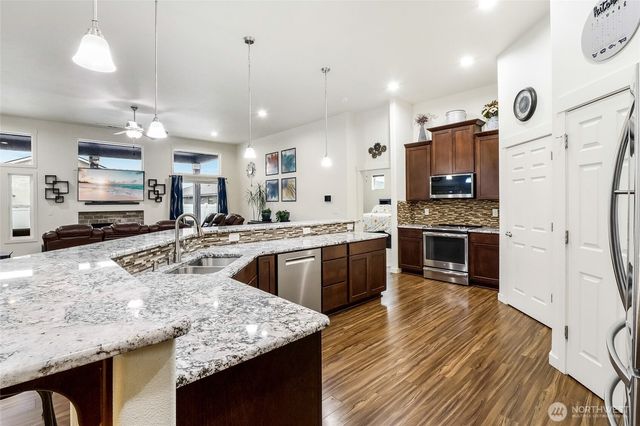 1011 8th Avenue NE, Ephrata, WA 98823