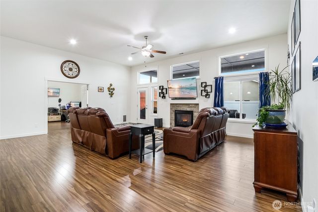 1011 8th Avenue NE, Ephrata, WA 98823