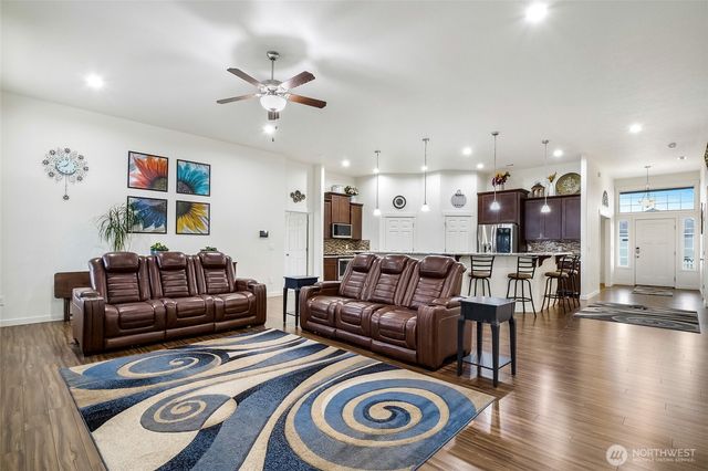 1011 8th Avenue NE, Ephrata, WA 98823