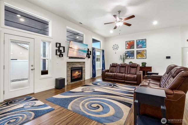 1011 8th Avenue NE, Ephrata, WA 98823