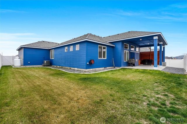 1011 8th Avenue NE, Ephrata, WA 98823