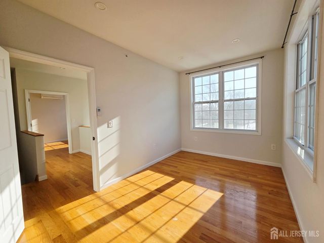 120 Georges Road 312, New Brunswick, NJ 08901