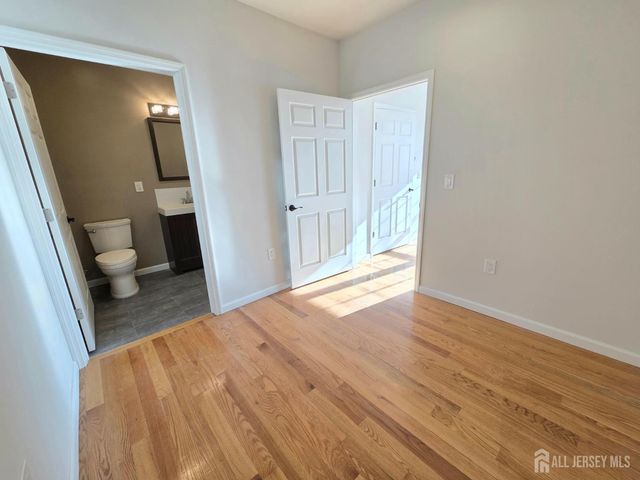 120 Georges Road 312, New Brunswick, NJ 08901