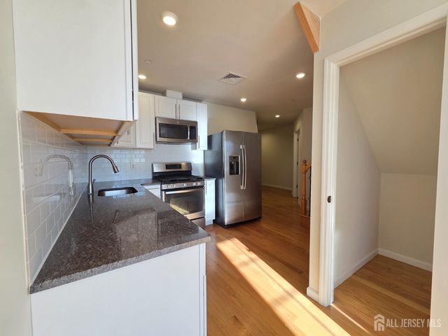 120 Georges Road 312, New Brunswick, NJ 08901