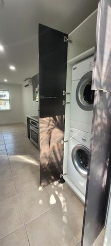 905 NW 16th Ave 2, Fort Lauderdale, FL 33311