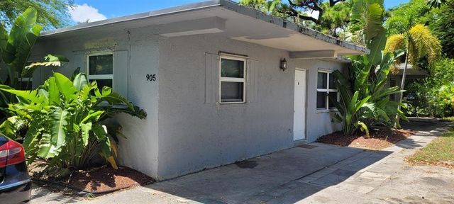 905 NW 16th Ave 2, Fort Lauderdale, FL 33311