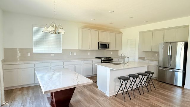 1043 Kendrick Street, Greenwood, IN 46143