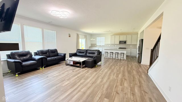1043 Kendrick Street, Greenwood, IN 46143