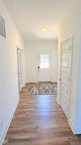 1043 Kendrick Street, Greenwood, IN 46143