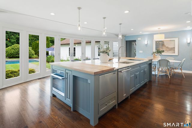 67 Dunning Road, New Canaan, CT 06840