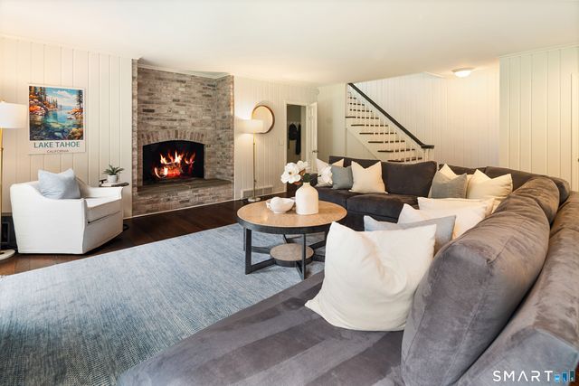 67 Dunning Road, New Canaan, CT 06840