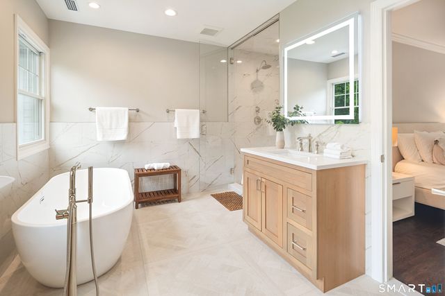 67 Dunning Road, New Canaan, CT 06840