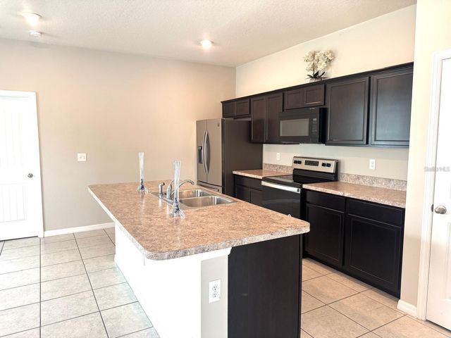 863 HUDSON VALLEY DRIVE, Poinciana, FL 34759