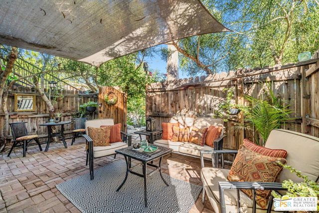 575 S Calle Ajo 2, Palm Springs, CA 92264