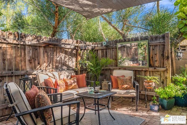 575 S Calle Ajo 2, Palm Springs, CA 92264