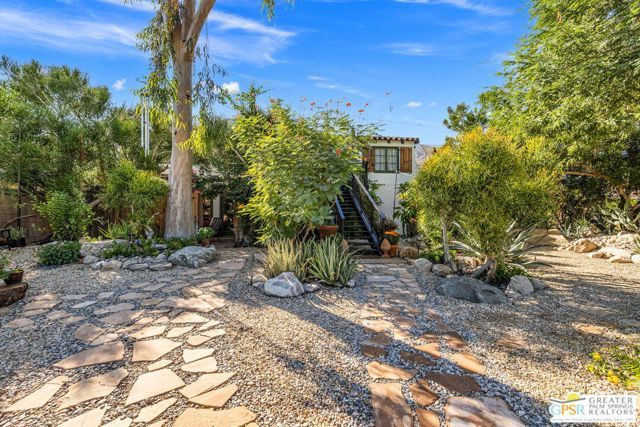 575 S Calle Ajo 2, Palm Springs, CA 92264