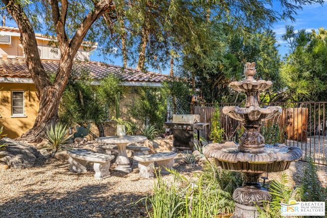 575 S Calle Ajo 2, Palm Springs, CA 92264