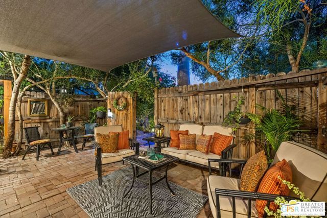 575 S Calle Ajo 2, Palm Springs, CA 92264