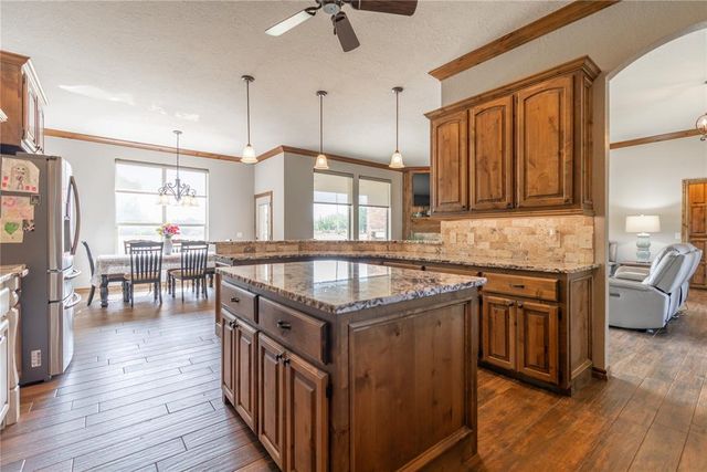 600 Hannah Drive, Tuttle, OK 73089
