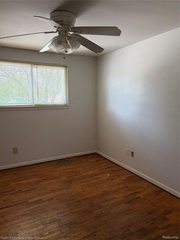 31648 Edgeworth Drive, Madison Heights, MI 48071