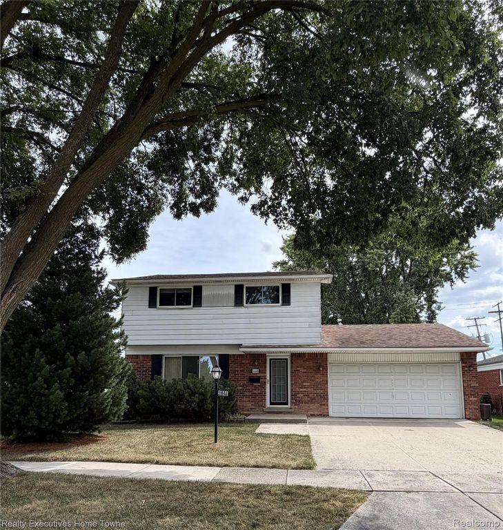 31648 Edgeworth Drive, Madison Heights, MI 48071