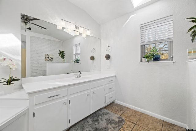 8235 Baylor Dr., Tyler, TX 75703