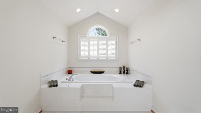 76 MILLBROOK RD, Stafford, VA 22554
