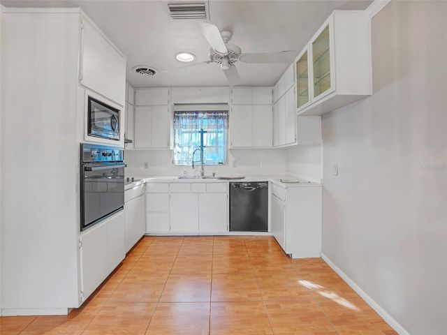 1899 66TH AVENUE N, St Petersburg, FL 33702