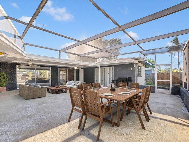 1899 66TH AVENUE N, St Petersburg, FL 33702