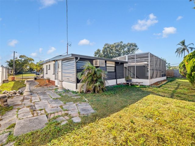 1899 66TH AVENUE N, St Petersburg, FL 33702