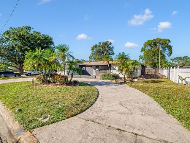 1899 66TH AVENUE N, St Petersburg, FL 33702