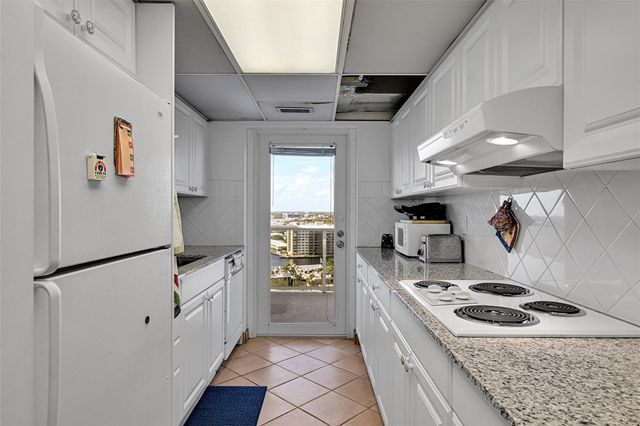 2841 N Ocean Blvd 1809, Fort Lauderdale, FL 33308