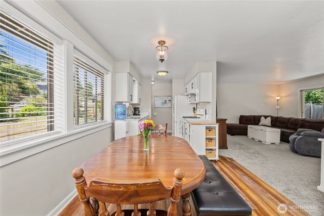 5984 Sunshine Drive, Ferndale, WA 98248