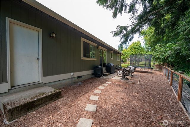 5984 Sunshine Drive, Ferndale, WA 98248