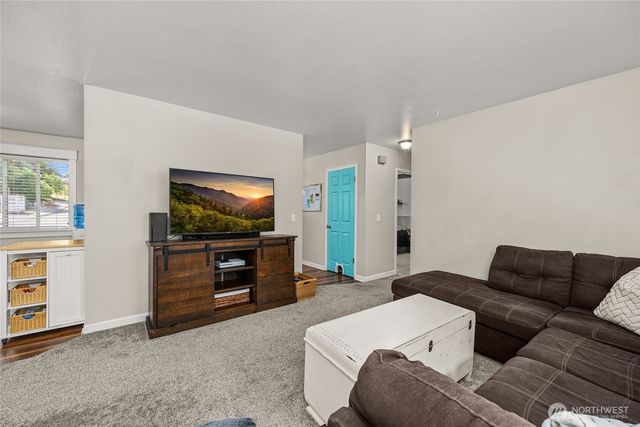 5984 Sunshine Drive, Ferndale, WA 98248