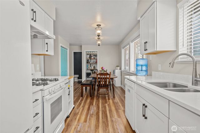 5984 Sunshine Drive, Ferndale, WA 98248